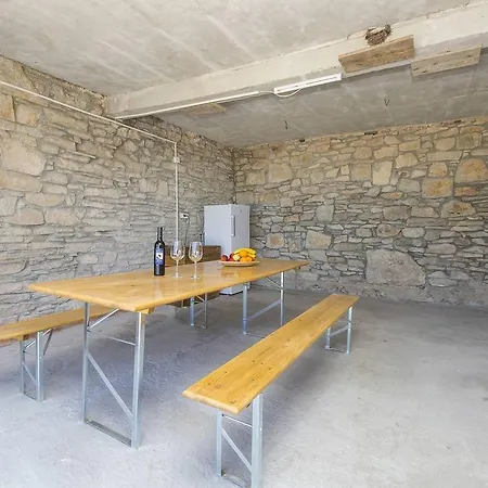 Beautiful Rustic Holiday Home With Swimming Pool In Labin Labin (Istria)